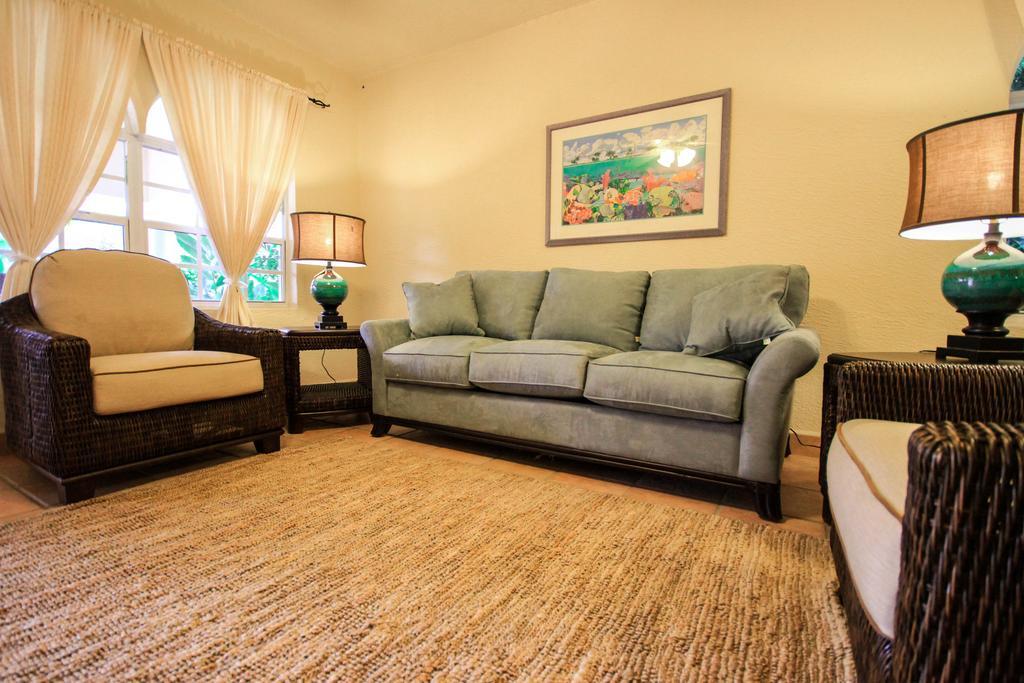 Mayan Princess Beach & Dive Resort West Bay Room photo